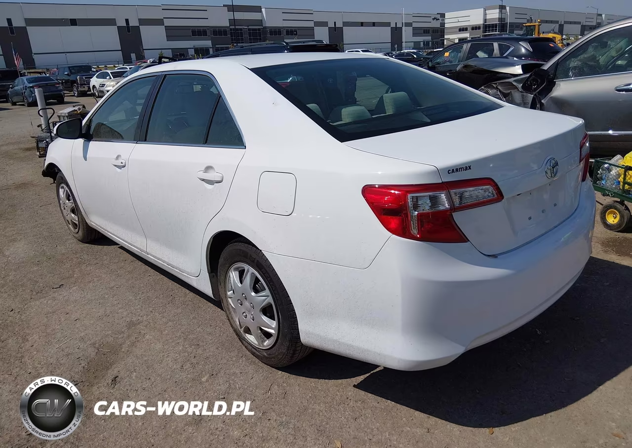 2014 Toyota Camry L VIN:4T1BF1FK3EU847208 - 3