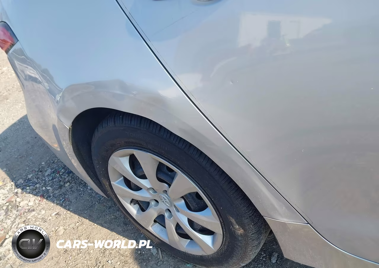 2021 Toyota Corolla Le VIN:5YFEPMAE2MP261404 - 18