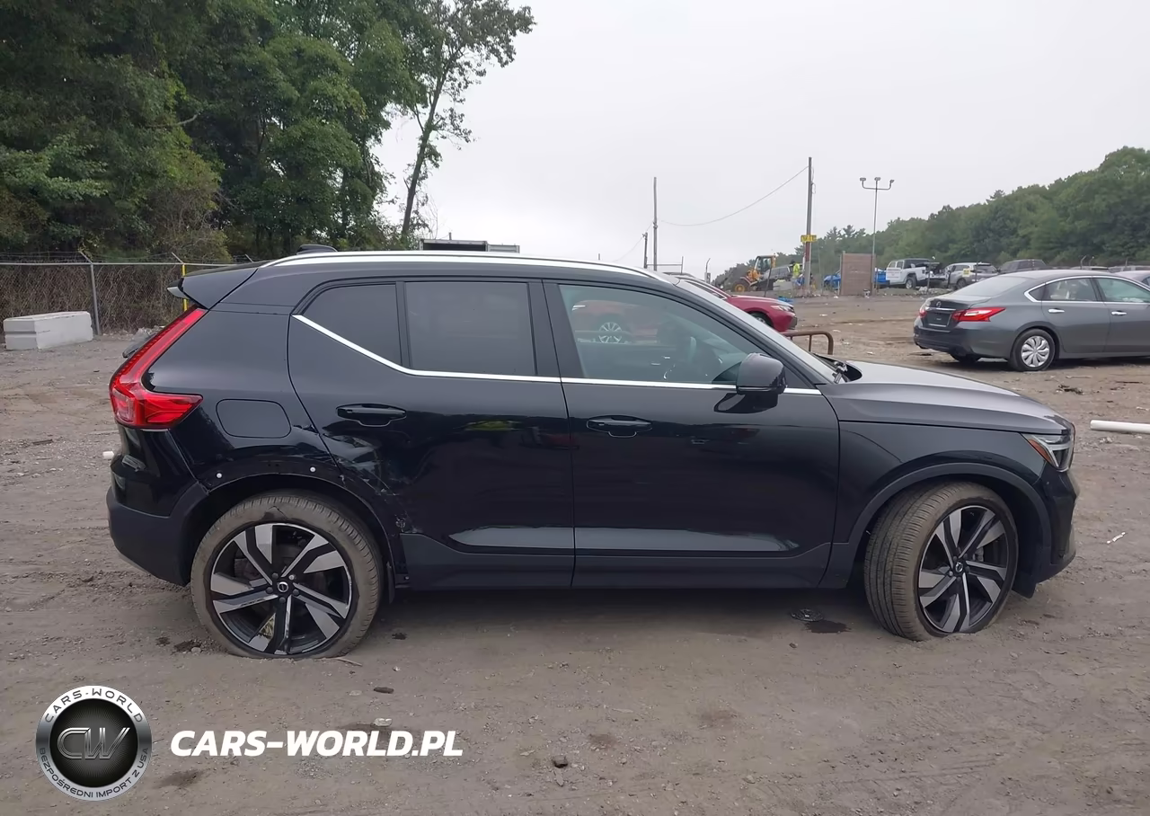 2024 Volvo Xc40 B5 Plus Bright Theme VIN:YV4L12UE2R2314839 - 13