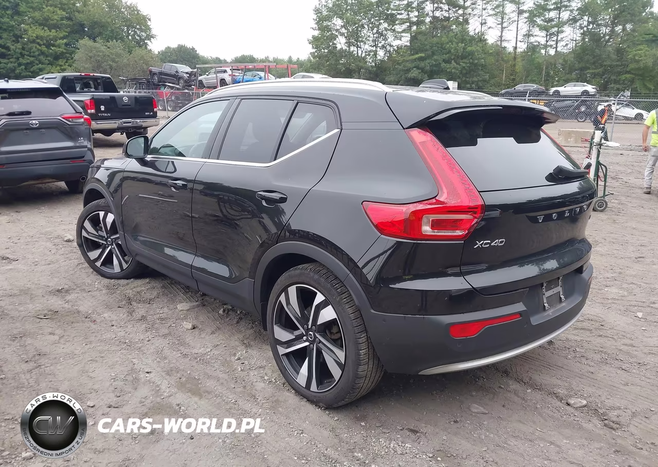 2024 Volvo Xc40 B5 Plus Bright Theme VIN:YV4L12UE2R2314839 - 3