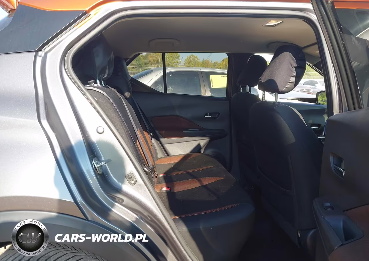 2019 Nissan Kicks Sr VIN:3N1CP5CUXKL541375 - 8