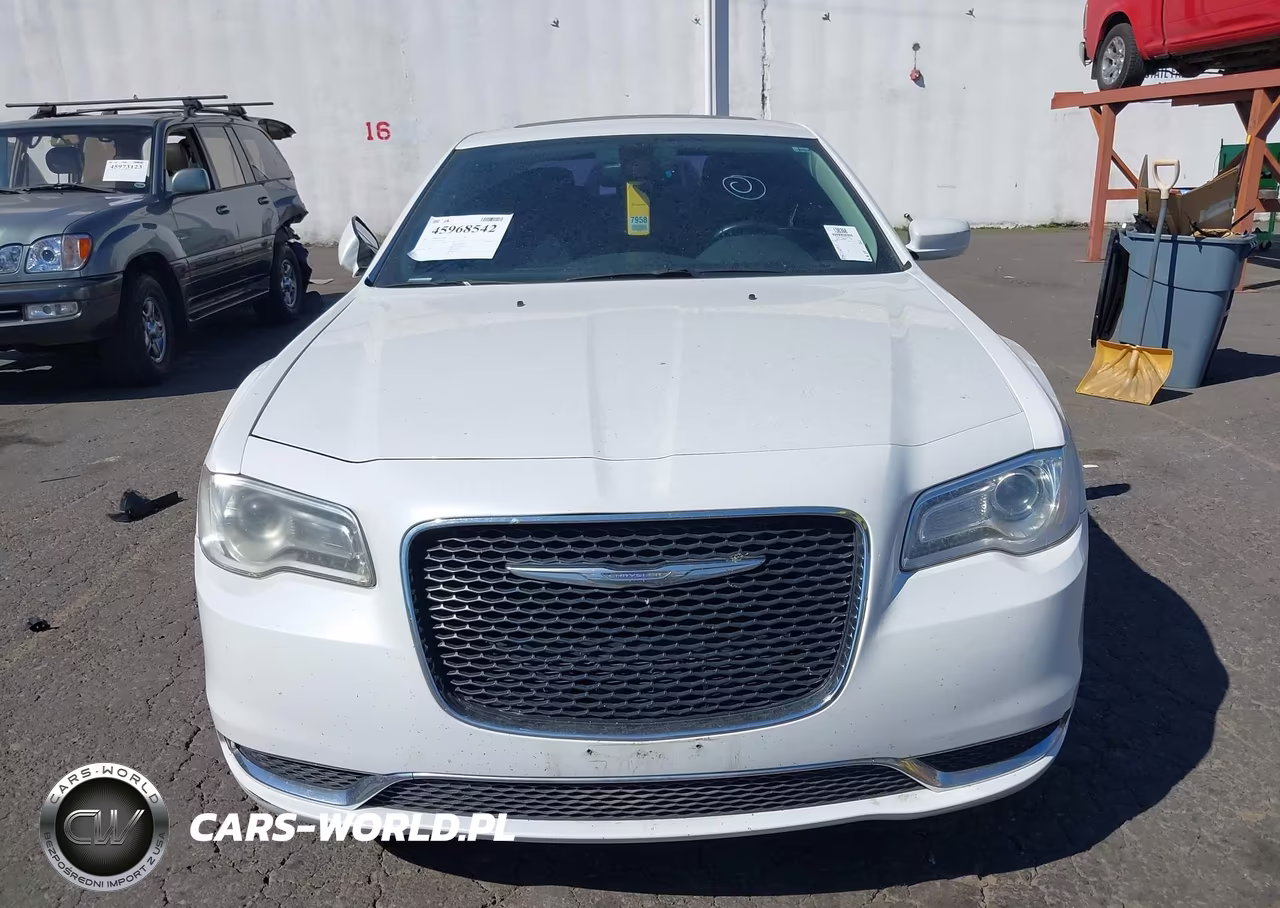 2015 Chrysler 300 Touring VIN:2C3CCARG1FH792887 - 12
