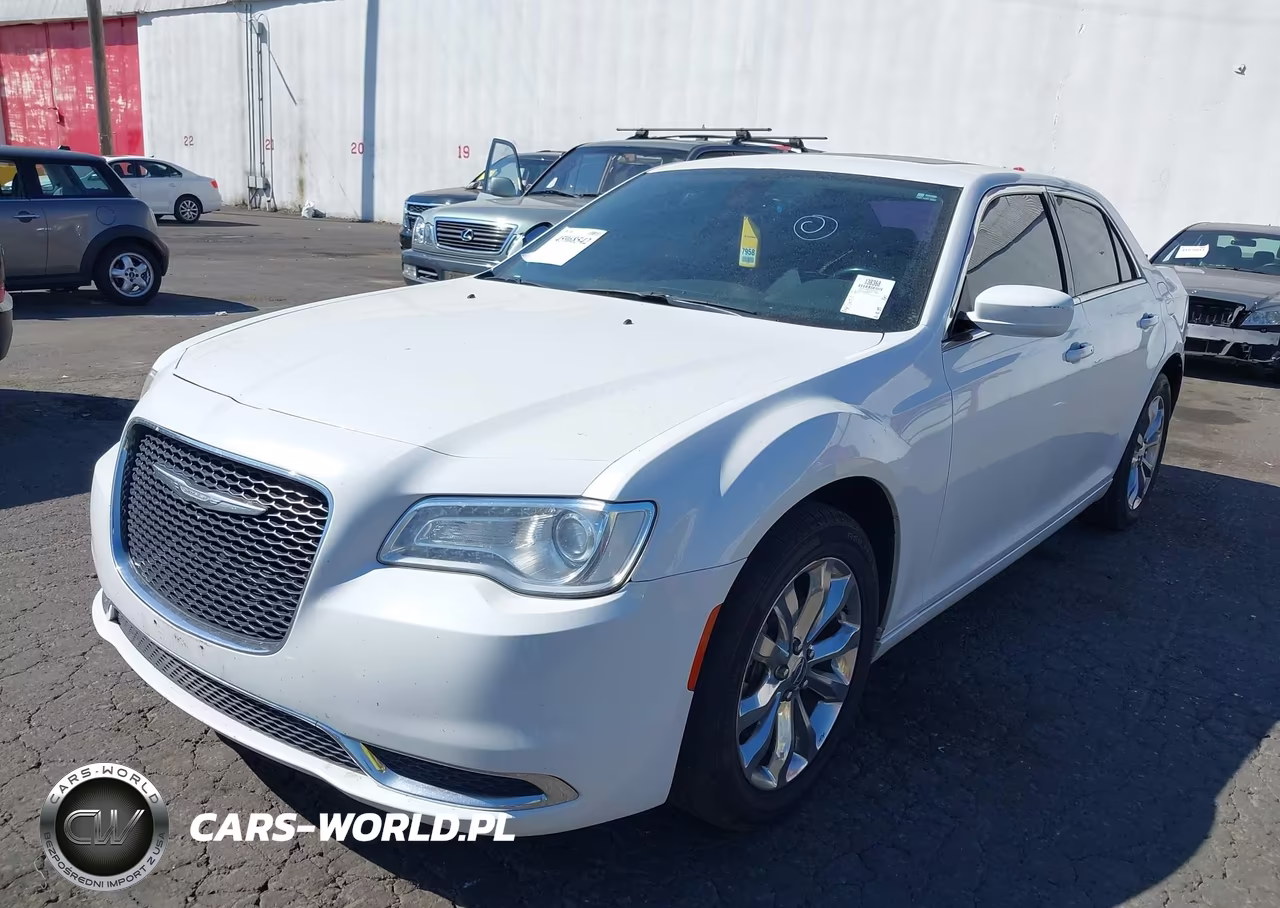 2015 Chrysler 300 Touring VIN:2C3CCARG1FH792887 - 2