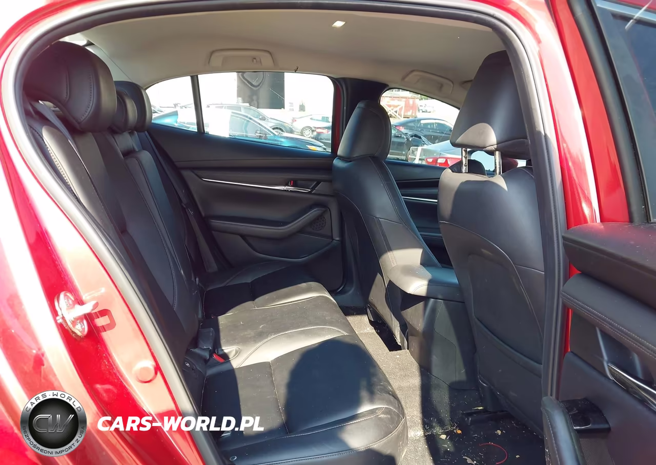 2019 Mazda Mazda3 Preferred Package VIN:JM1BPACL1K1108396 - 8