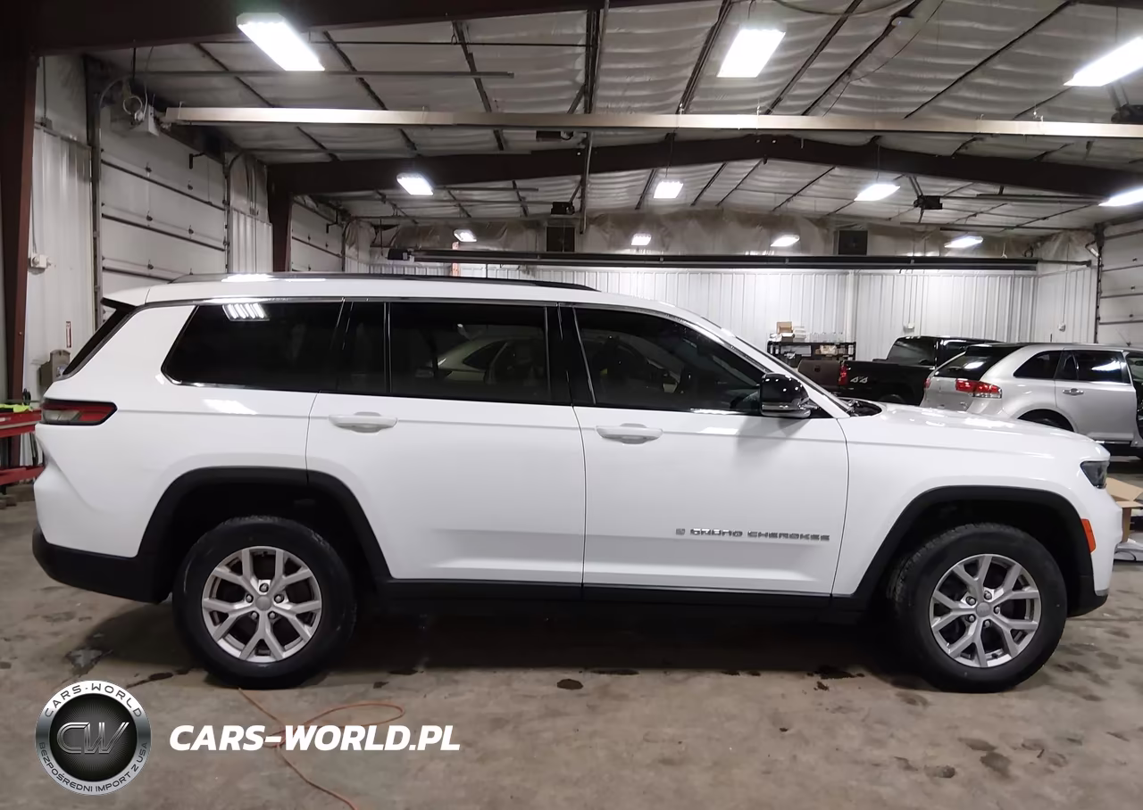 2021 Jeep Grand Cherokee L Limited 4X4 VIN:1C4RJKBG1M8158297 - 13