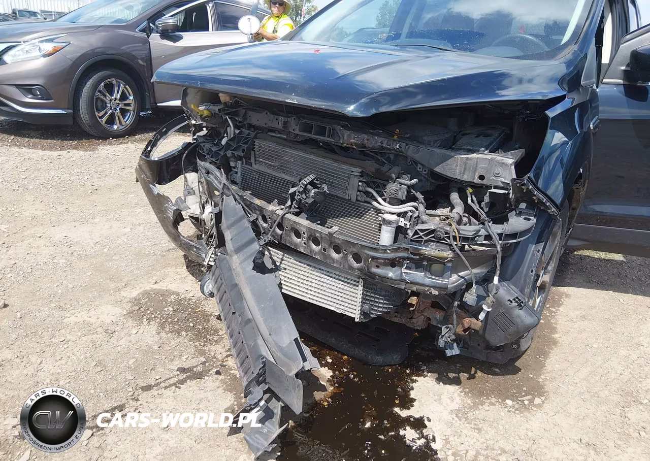 2017 Ford Escape Se VIN:1FMCU9G96HUB75993 - 6