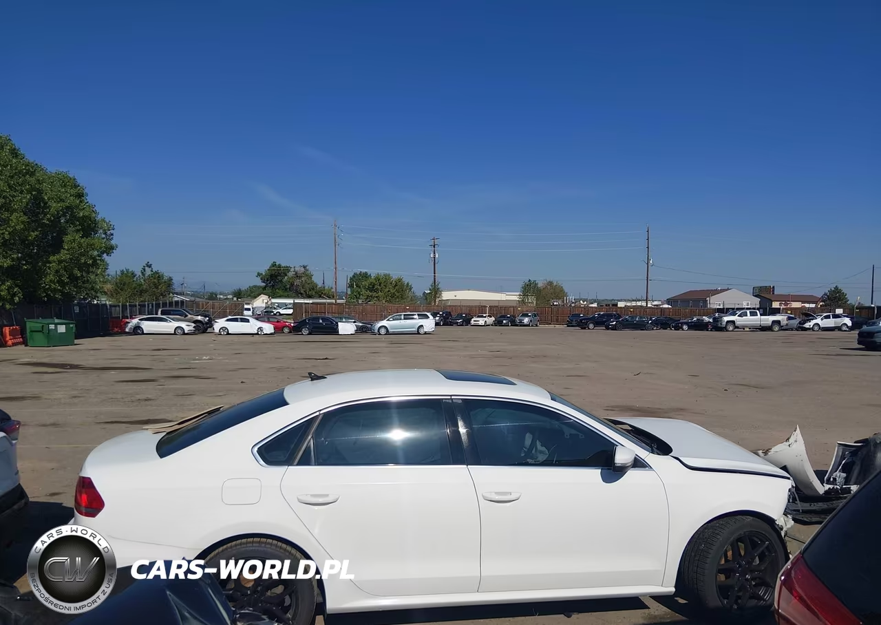 2015 Volkswagen Passat 2.0L Tdi Se VIN:1VWBV7A33FC093967 - 13
