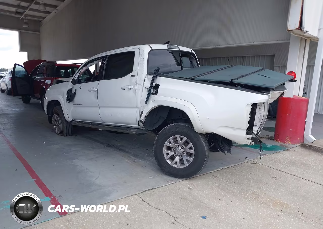 2018 Toyota Tacoma Sr5 V6 VIN:5TFAZ5CN4JX066073 - 3