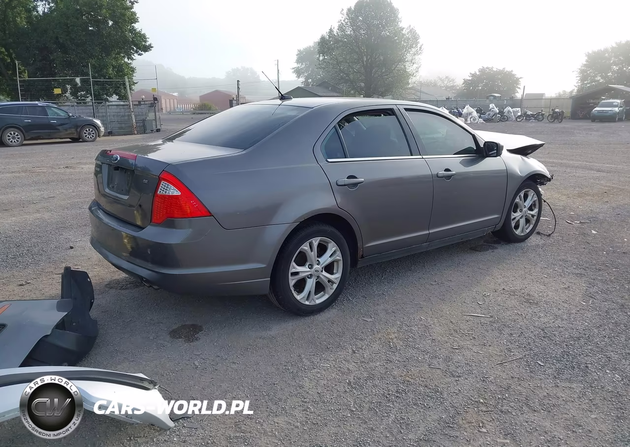 2012 Ford Fusion Se VIN:3FAHP0HA6CR168313 - 4