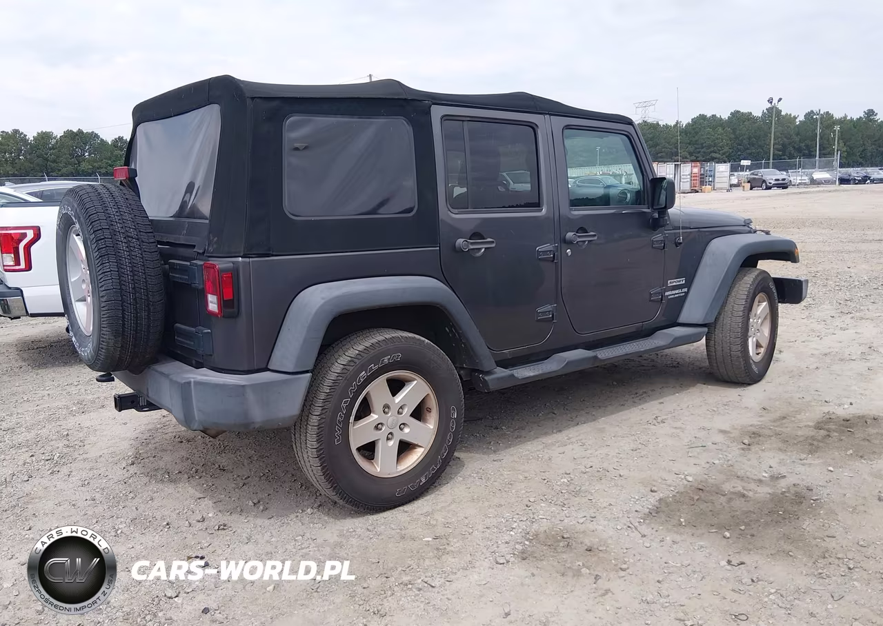 2017 Jeep Wrangler Unlimited Sport 4X4 VIN:1C4BJWDG1HL567358 - 4
