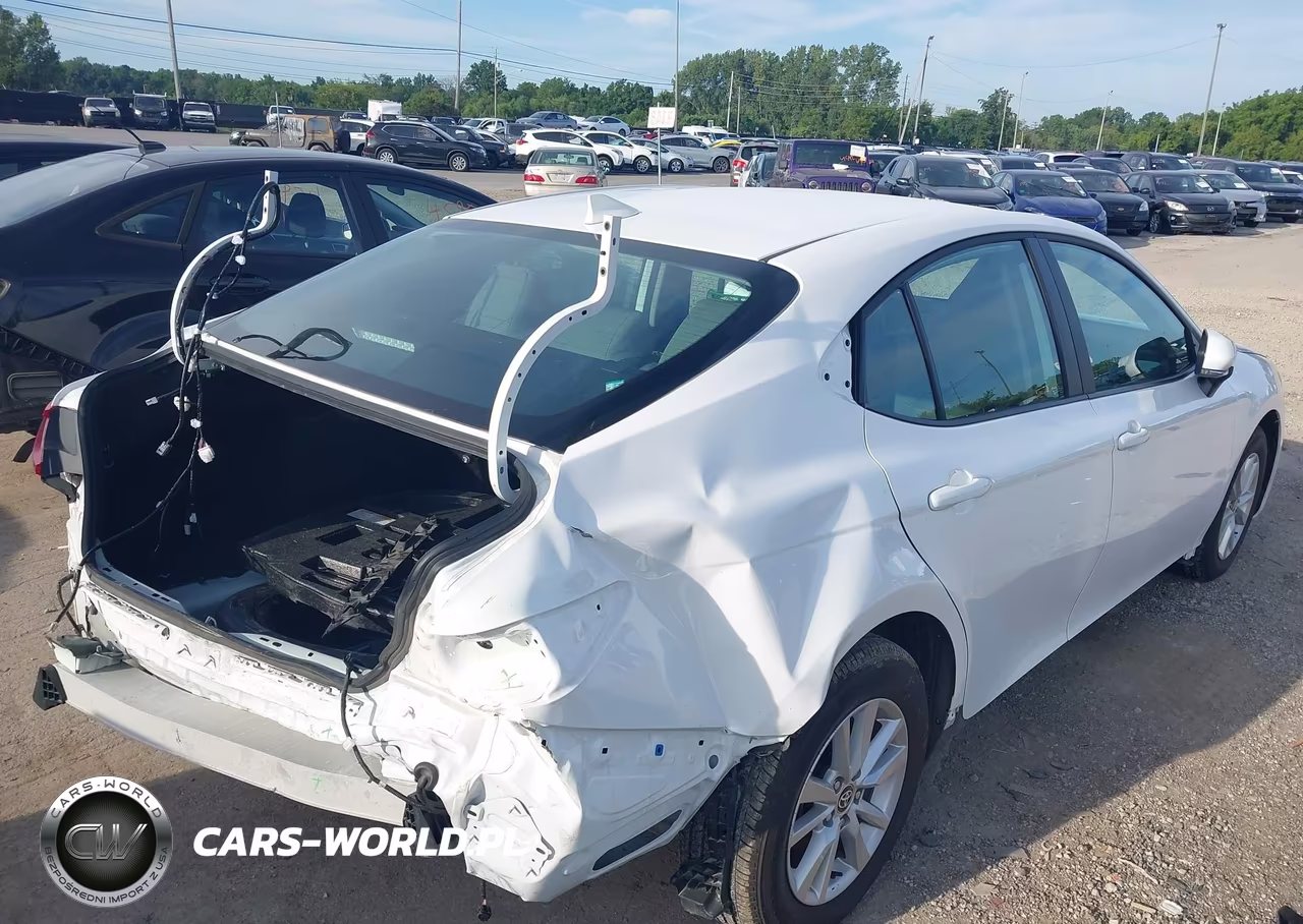2025 Toyota Camry Le VIN:4T1DAACK5SU633022 - 4
