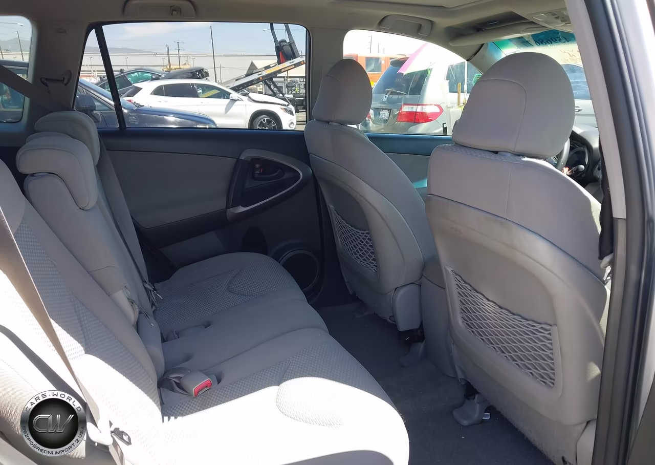 2007 Toyota Rav4 Limited VIN:JTMZD34V475035513 - 8