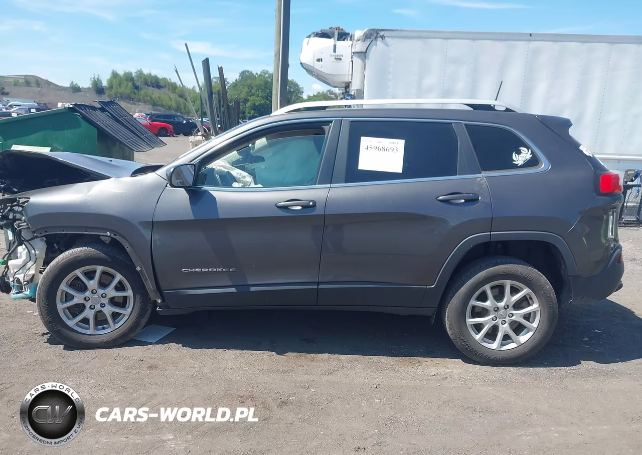 2016 Jeep Cherokee Latitude VIN:1C4PJMCBXGW318389 - 13