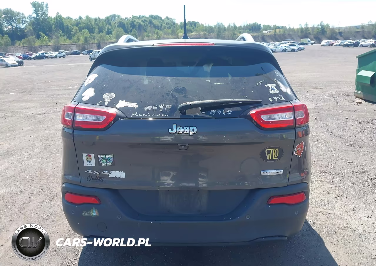 2016 Jeep Cherokee Latitude VIN:1C4PJMCBXGW318389 - 15