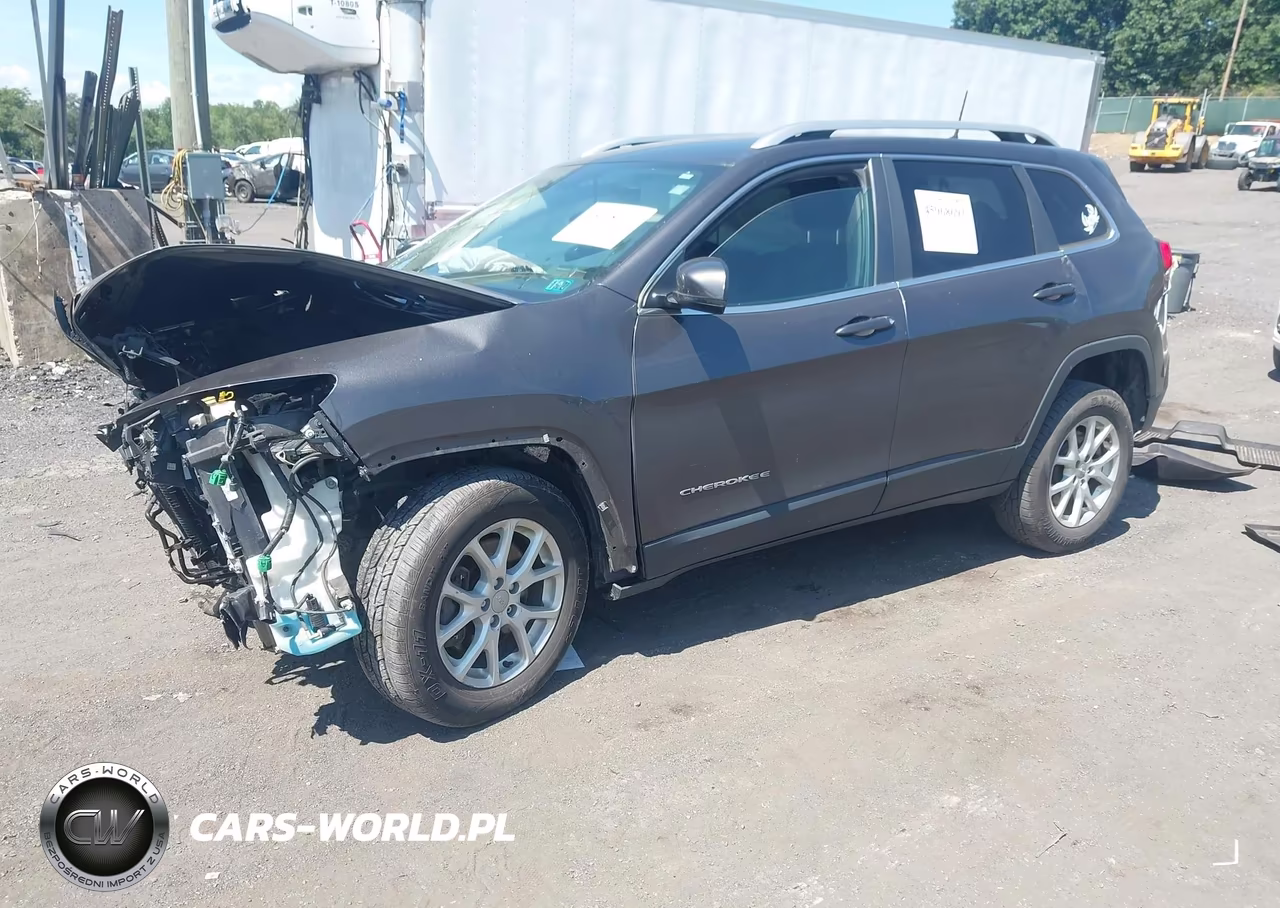 2016 Jeep Cherokee Latitude VIN:1C4PJMCBXGW318389 - 2