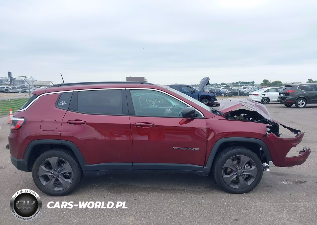 2022 Jeep Compass Latitude Lux 4X4 VIN:3C4NJDFB0NT134083 - 14