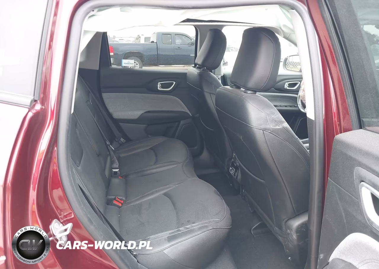 2022 Jeep Compass Latitude Lux 4X4 VIN:3C4NJDFB0NT134083 - 8