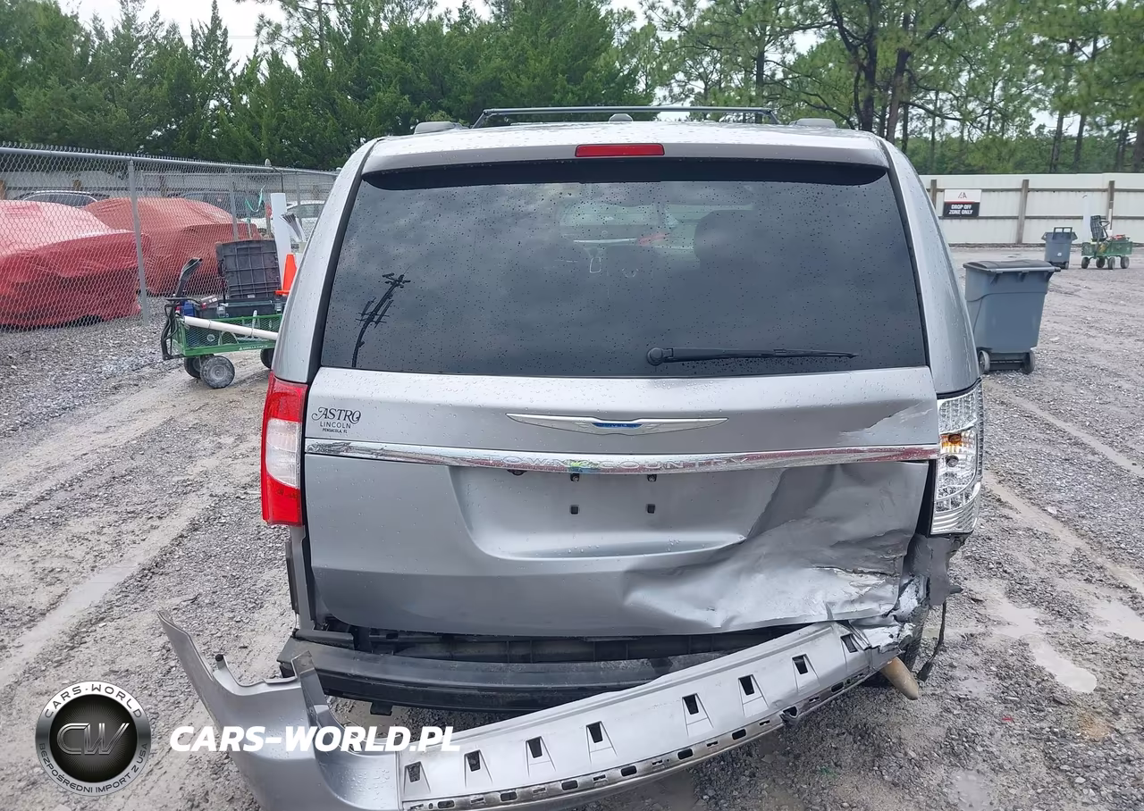 2015 Chrysler Town & Country Touring-L VIN:2C4RC1CG4FR579103 - 16