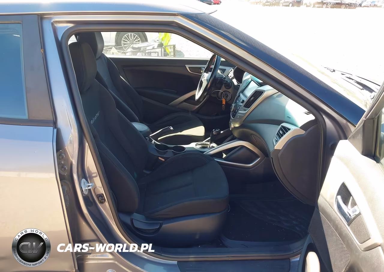 2017 Hyundai Veloster VIN:KMHTC6AD8HU305948 - 5
