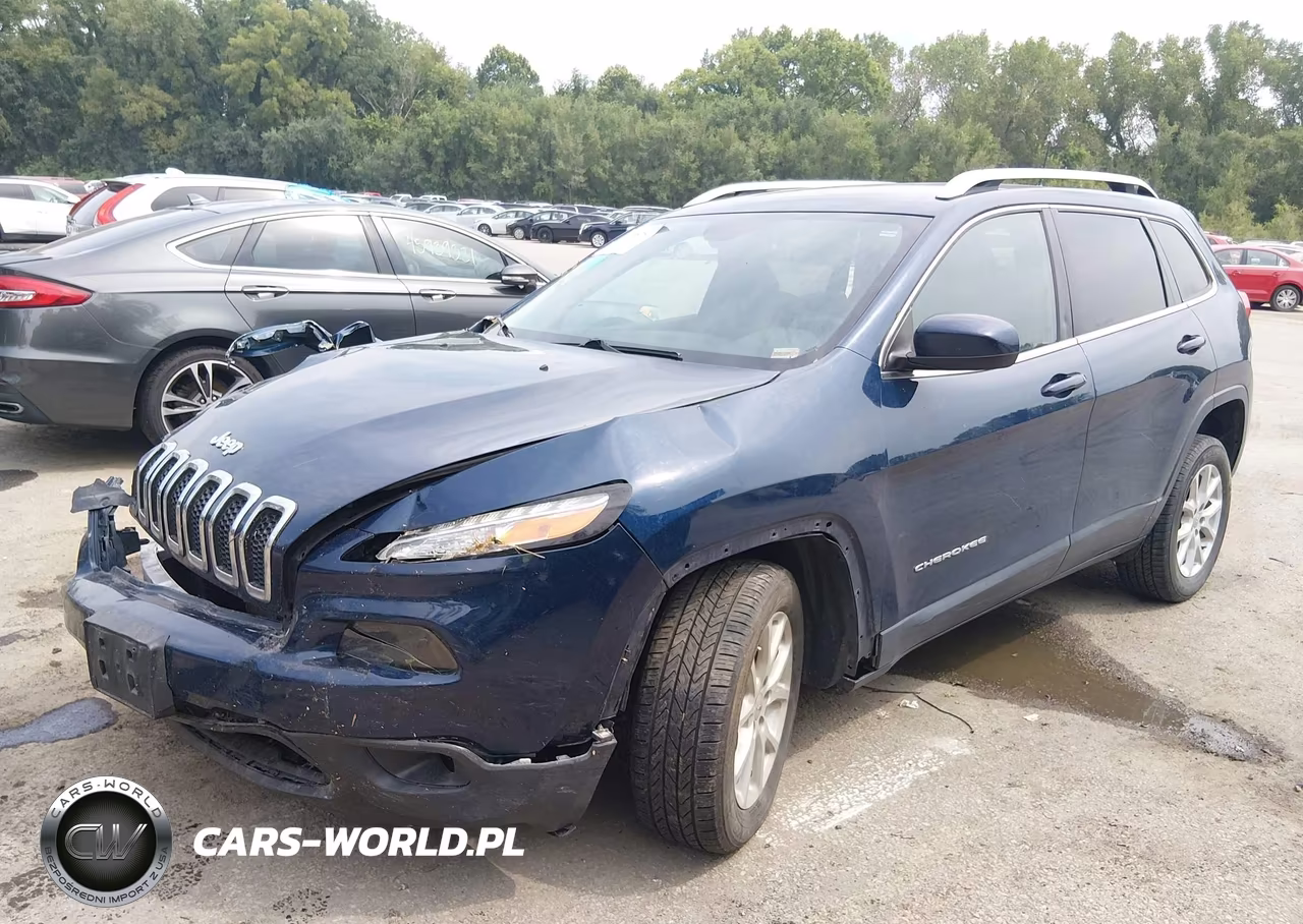 2018 Jeep Cherokee Latitude Fwd VIN:1C4PJLCB7JD596485 - 2