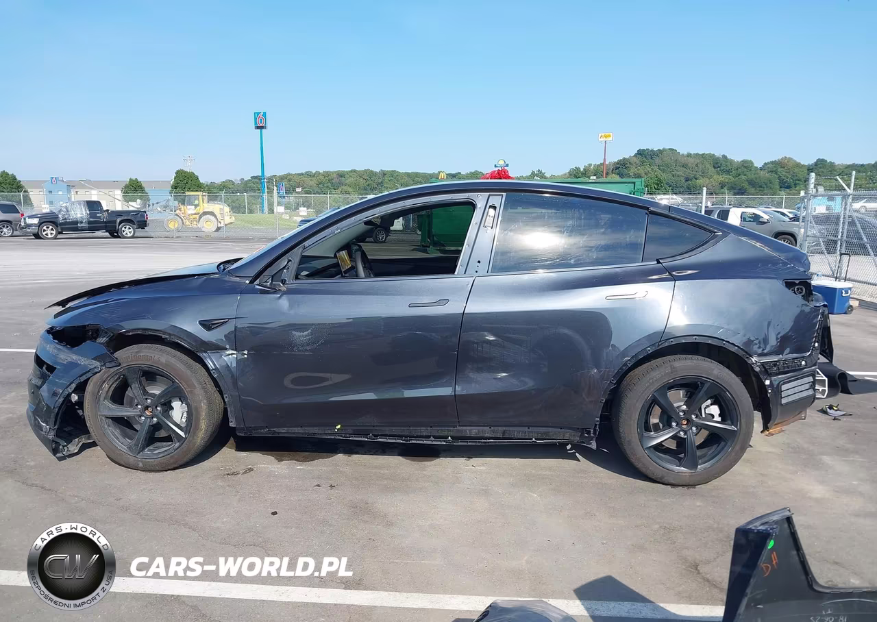 2026 Tesla Model Y All-Wheel Drive-Long Range Launch Series-Premium All-Wheel Drive VIN:7SAYGDEE4TF398168 - 15