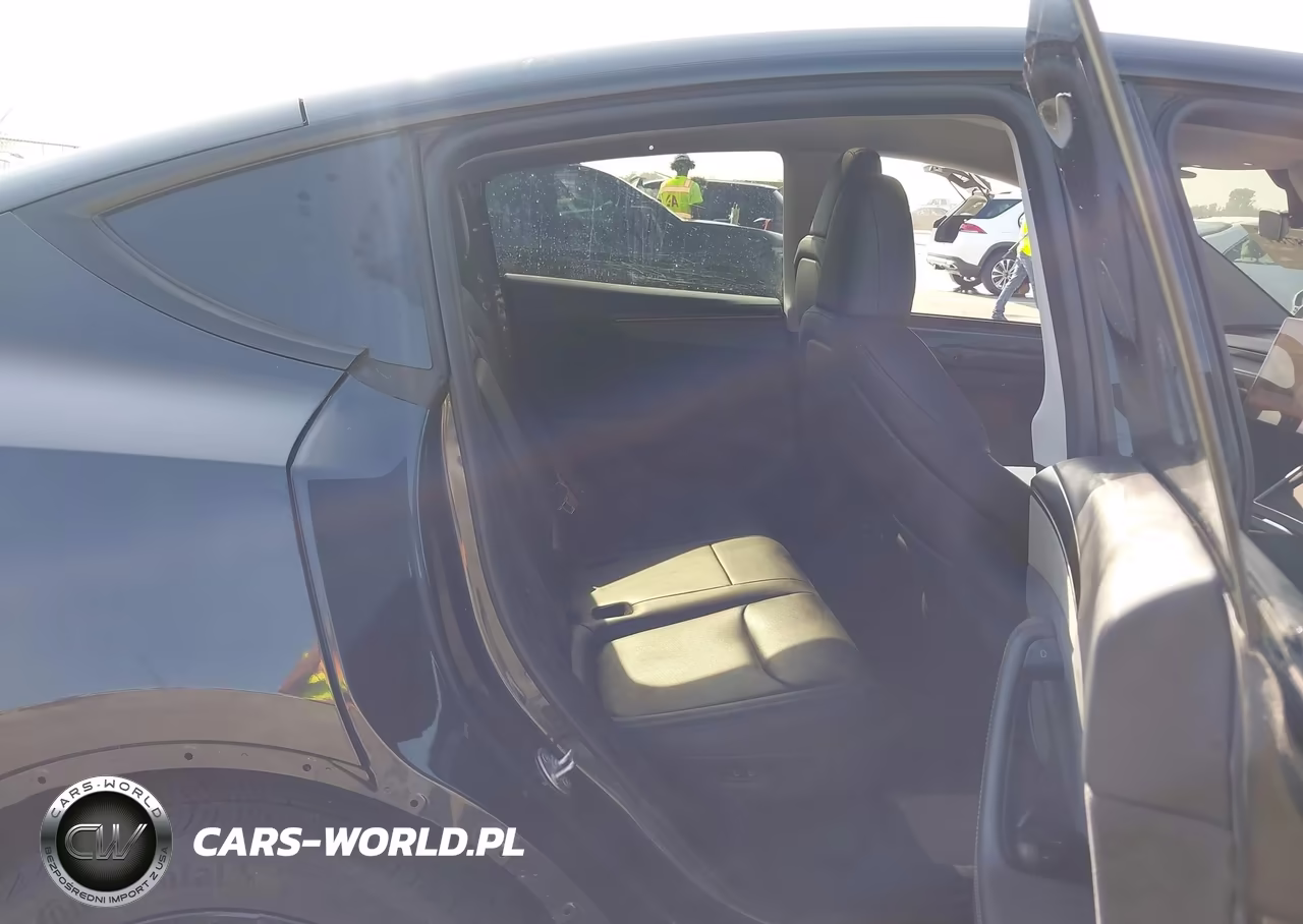 2026 Tesla Model Y All-Wheel Drive-Long Range Launch Series-Premium All-Wheel Drive VIN:7SAYGDEE4TF398168 - 8