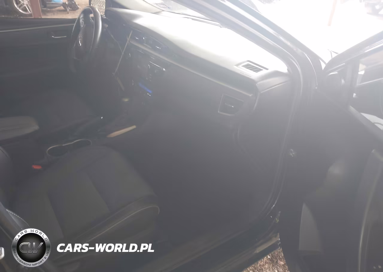 2015 Toyota Corolla S Plus VIN:2T1BURHE1FC413321 - 5