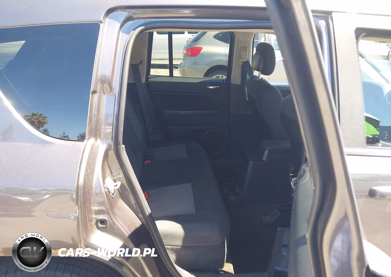 2015 Jeep Compass Sport VIN:1C4NJCBA1FD325901 - 8