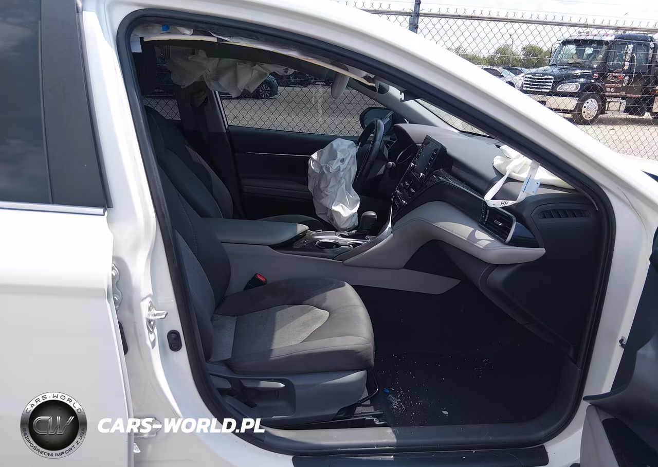 2021 Toyota Camry Le VIN:4T1R11AK4MU463862 - 5