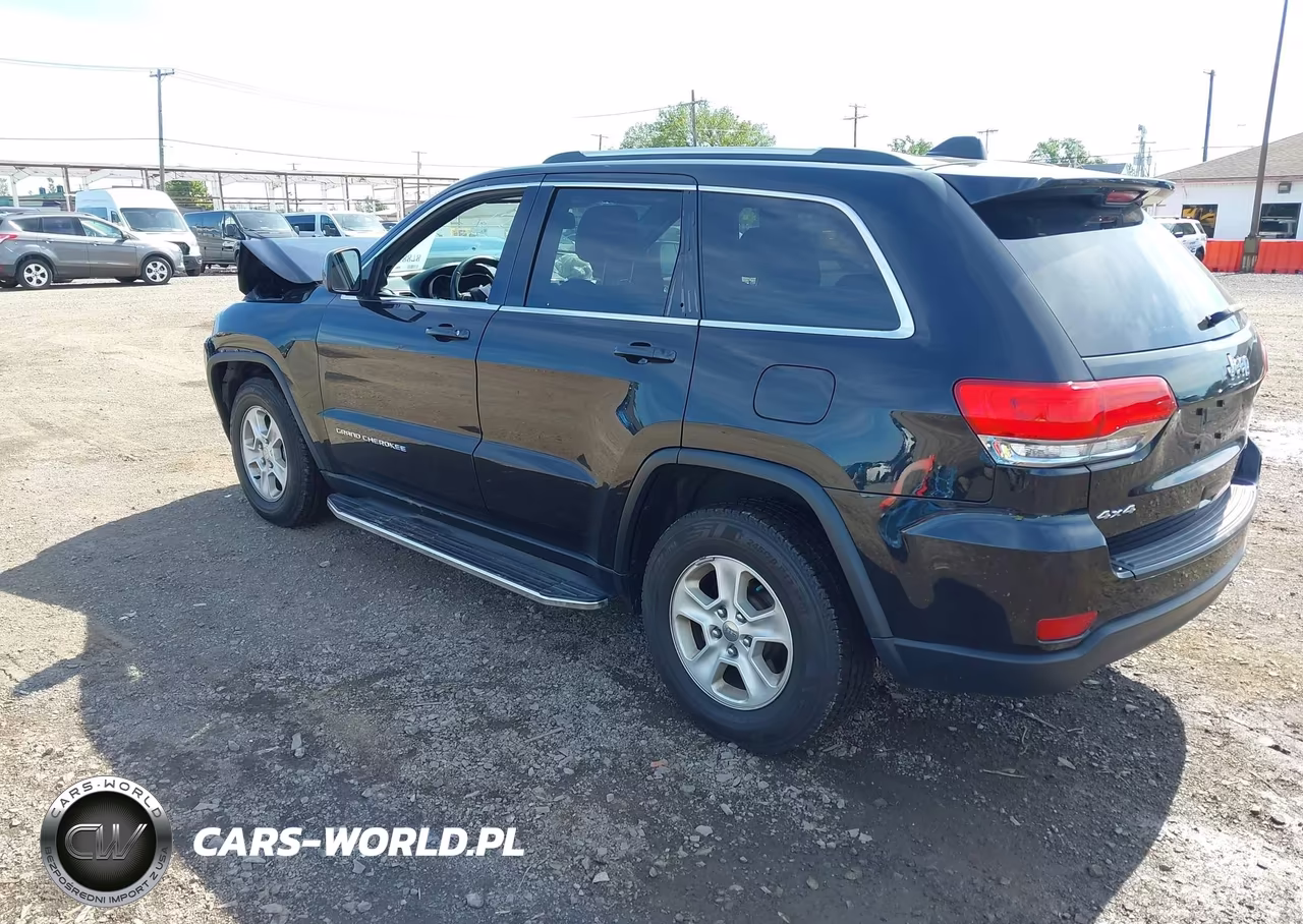 2015 Jeep Grand Cherokee Laredo VIN:1C4RJFAG6FC129466 - 3