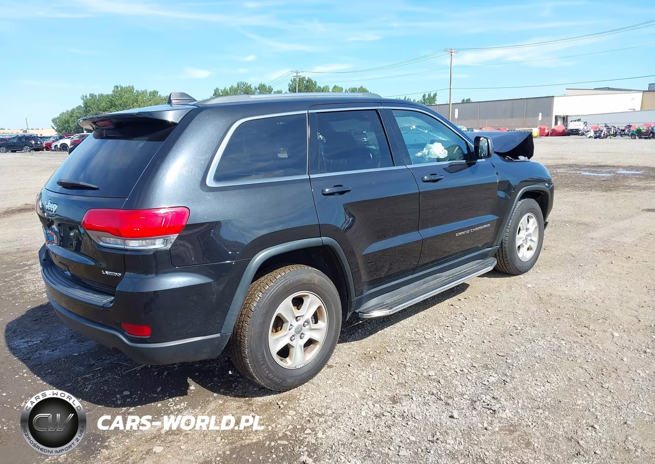 2015 Jeep Grand Cherokee Laredo VIN:1C4RJFAG6FC129466 - 4