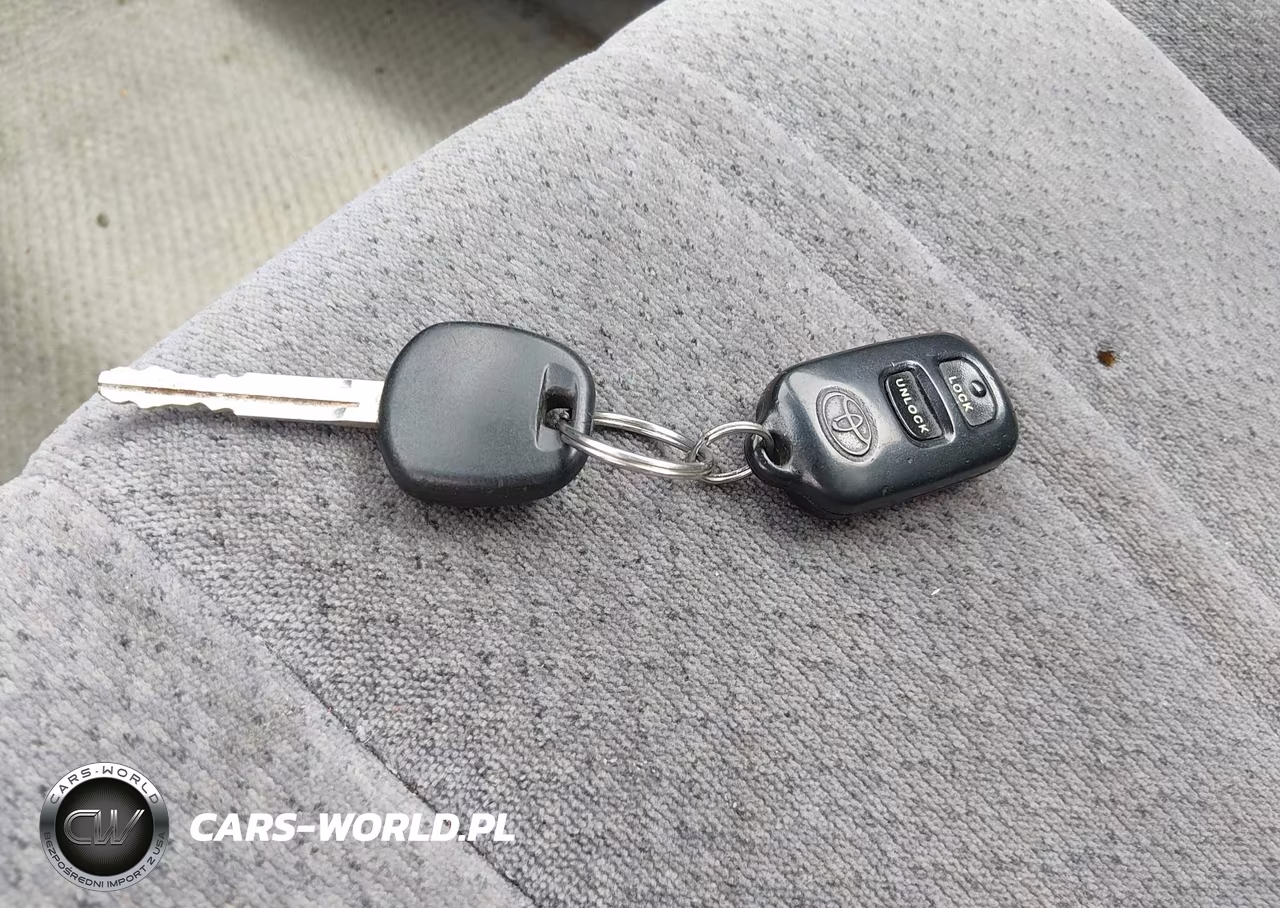 2000 Toyota Camry Le VIN:4T1BG22K6YU969316 - 11