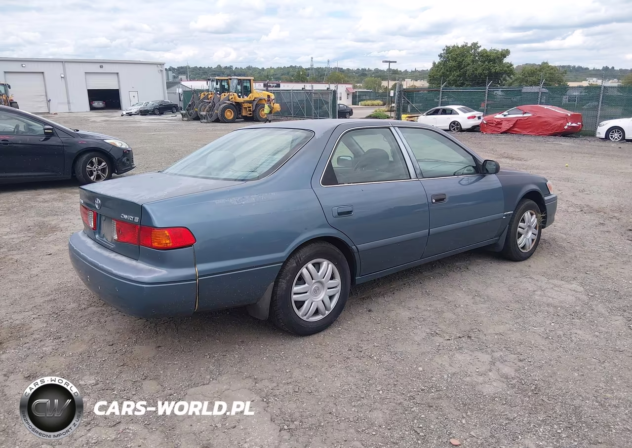 2000 Toyota Camry Le VIN:4T1BG22K6YU969316 - 4
