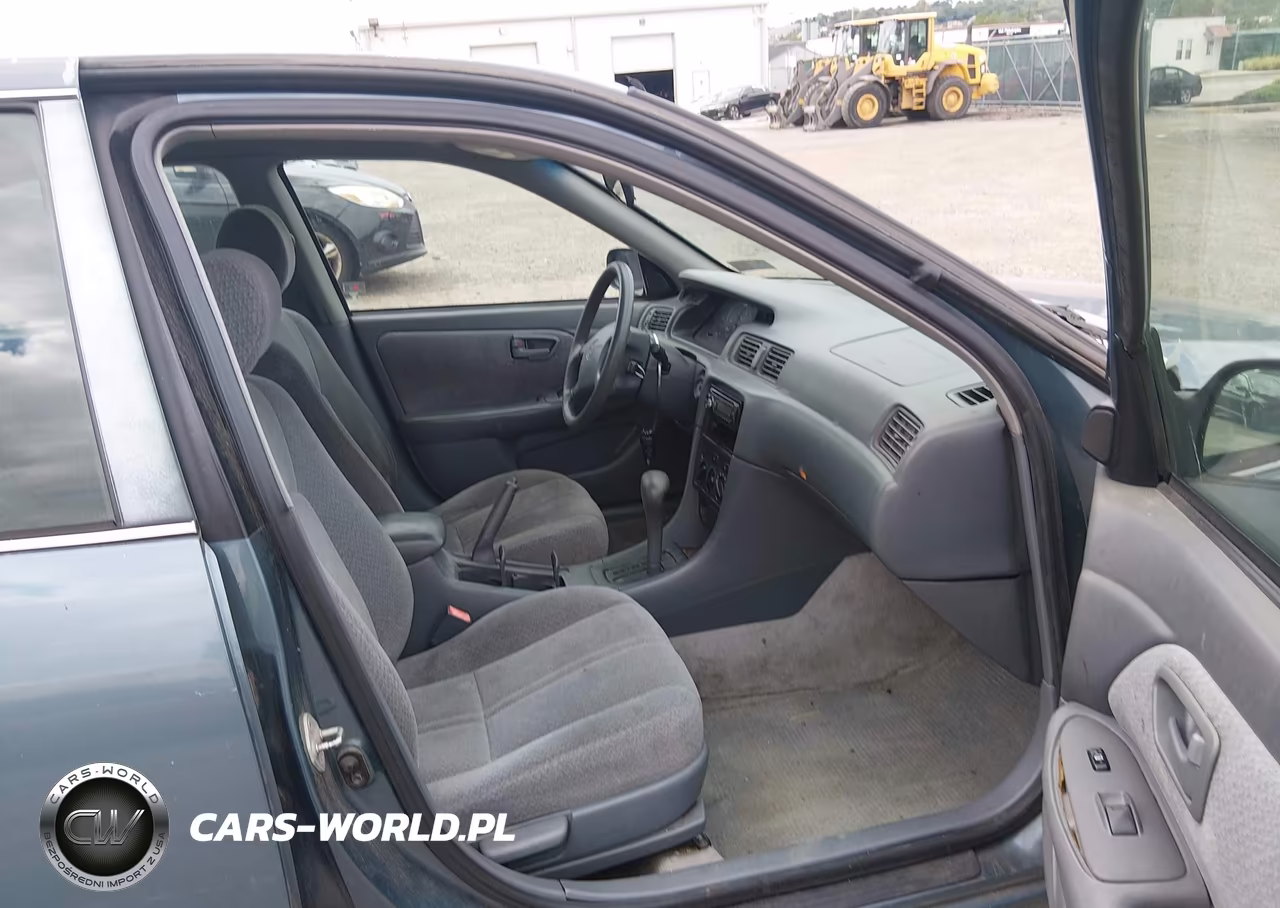 2000 Toyota Camry Le VIN:4T1BG22K6YU969316 - 5