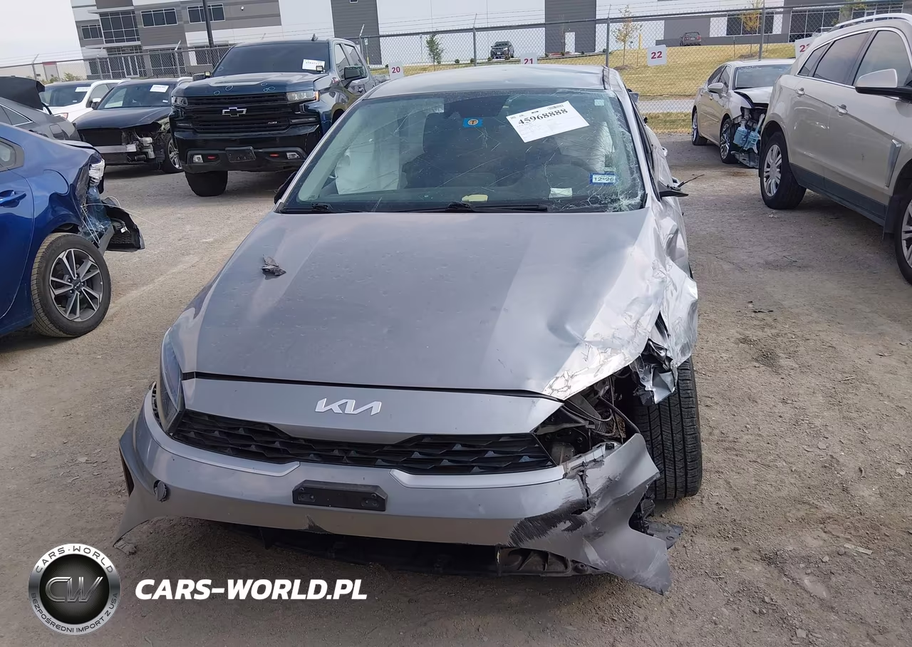 2022 Kia Forte Lxs VIN:3KPF24AD2NE436781 - 13