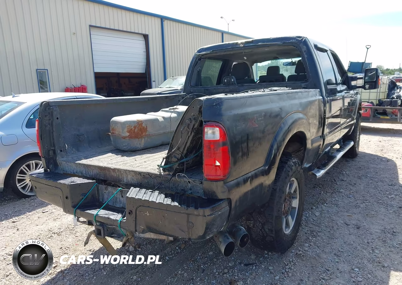 2011 Ford F-250 Xlt VIN:1FT7W2BT8BEC15356 - 4