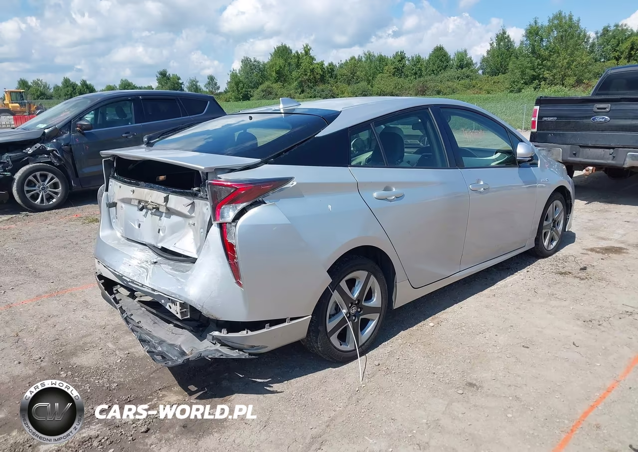 2017 Toyota Prius Three Touring VIN:JTDKARFU1H3034933 - 4