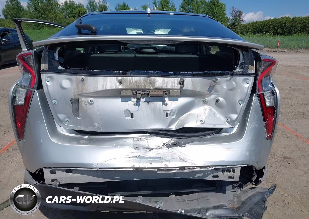 2017 Toyota Prius Three Touring VIN:JTDKARFU1H3034933 - 6