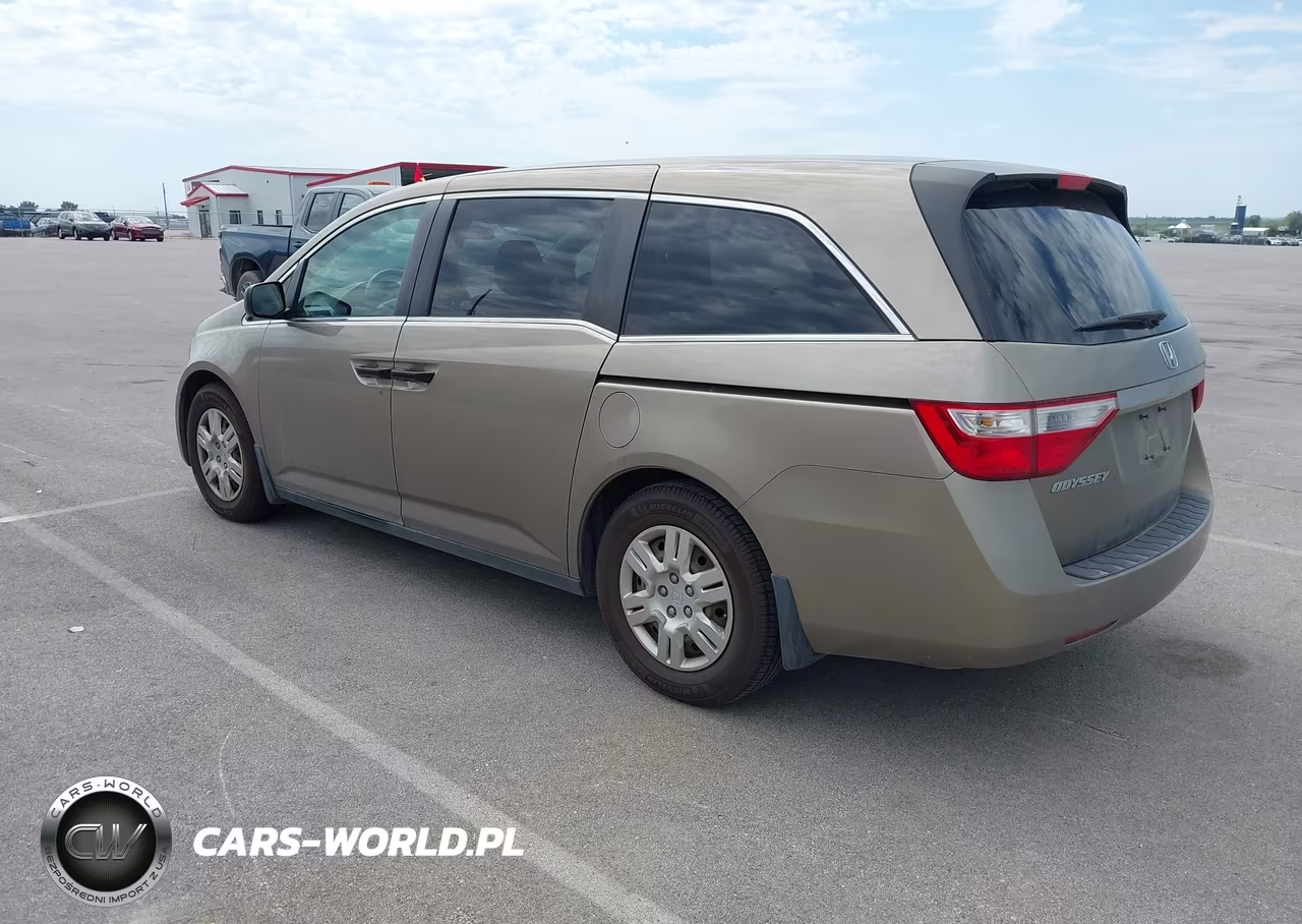 2011 Honda Odyssey Lx VIN:5FNRL5H27BB030456 - 3