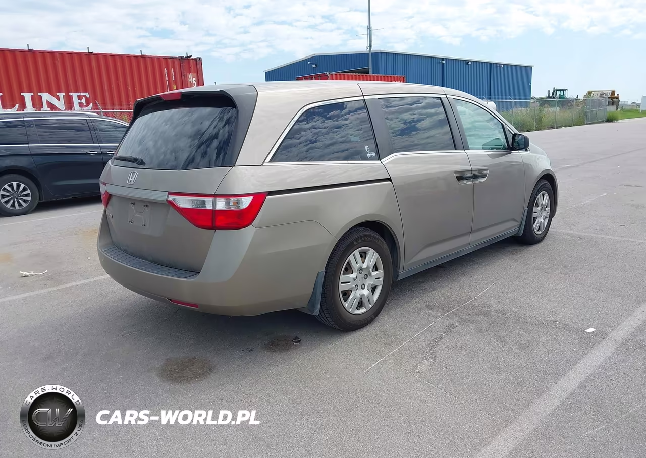 2011 Honda Odyssey Lx VIN:5FNRL5H27BB030456 - 4