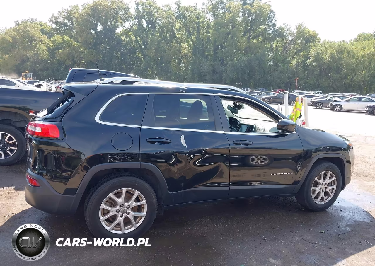 2018 Jeep Cherokee Latitude Plus 4X4 VIN:1C4PJMLB6JD550930 - 13