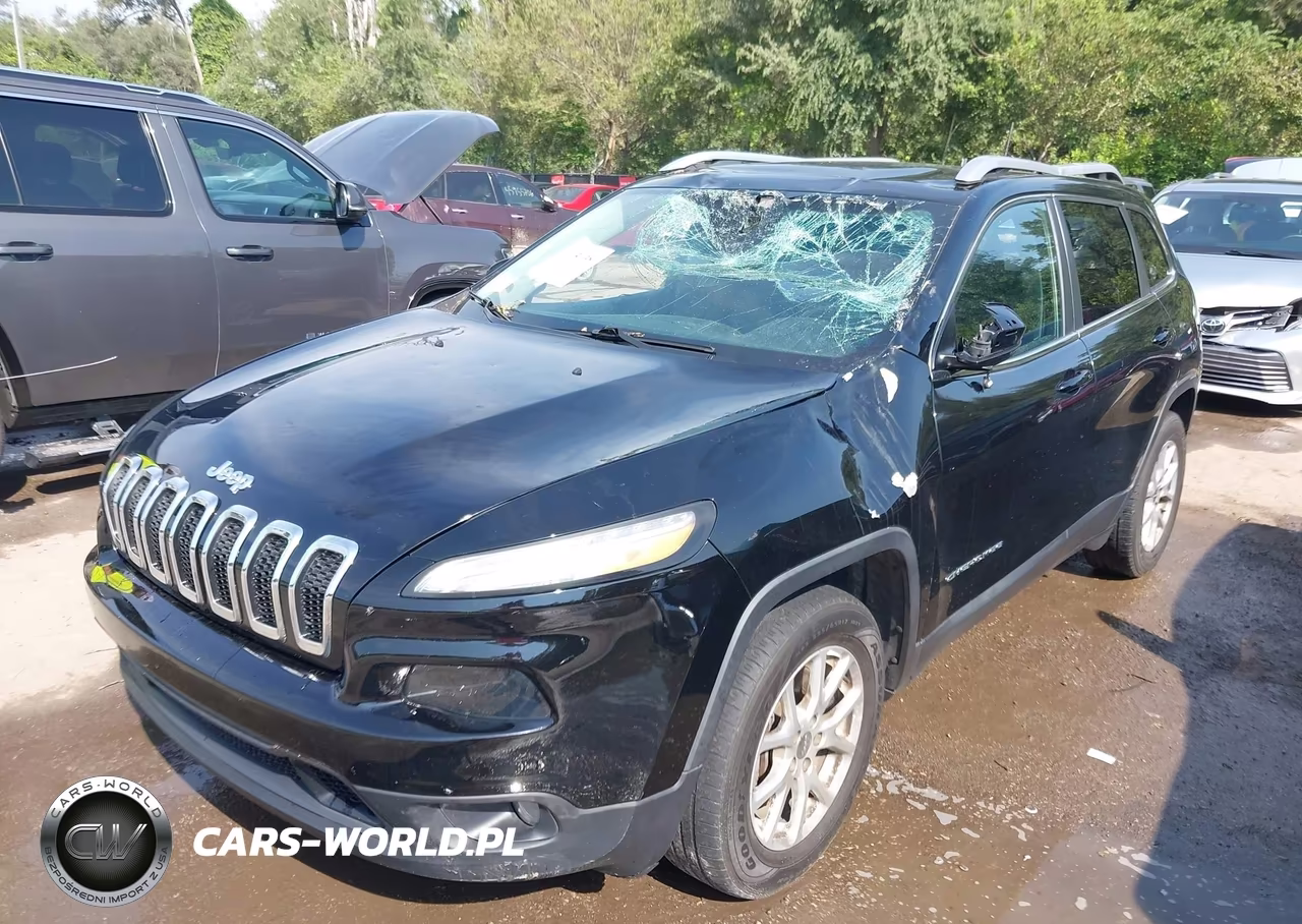 2018 Jeep Cherokee Latitude Plus 4X4 VIN:1C4PJMLB6JD550930 - 2