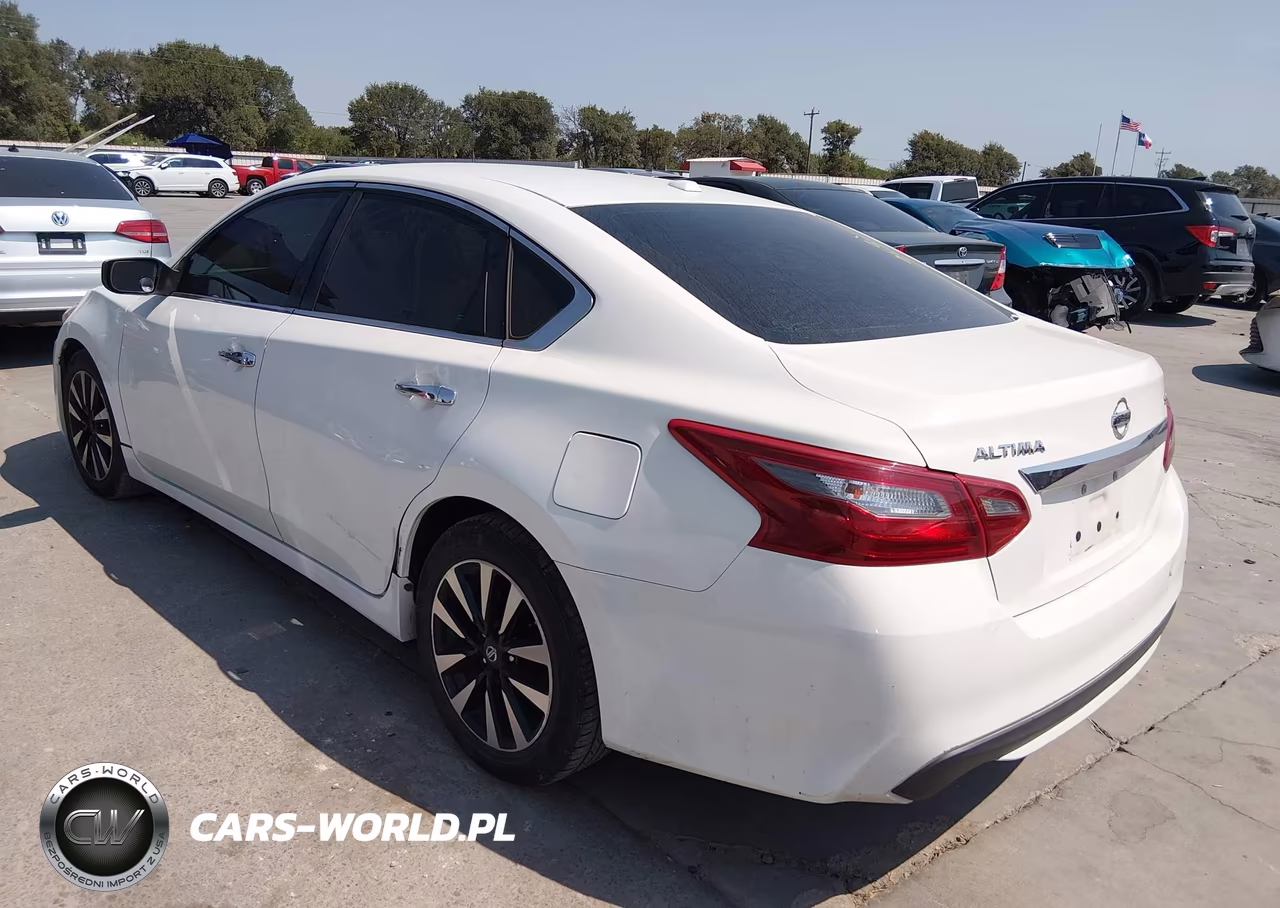 2018 Nissan Altima 2.5 Sv VIN:1N4AL3APXJC155556 - 3