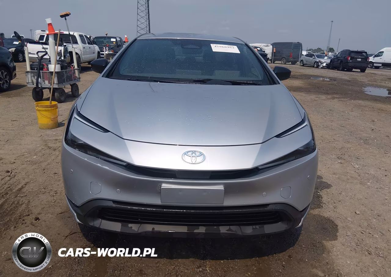 2026 Toyota Prius Le VIN:JTDACAAUXT3071857 - 12