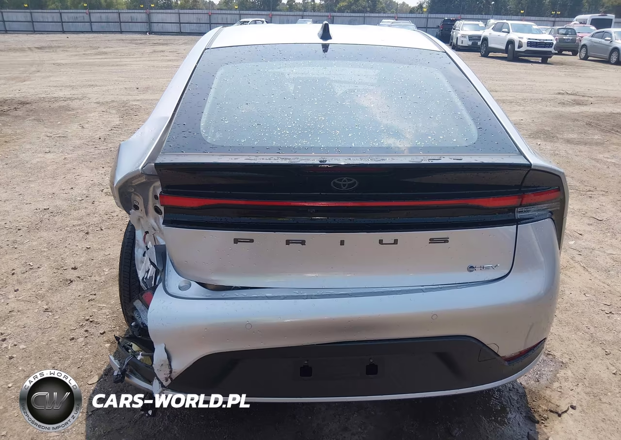 2026 Toyota Prius Le VIN:JTDACAAUXT3071857 - 6