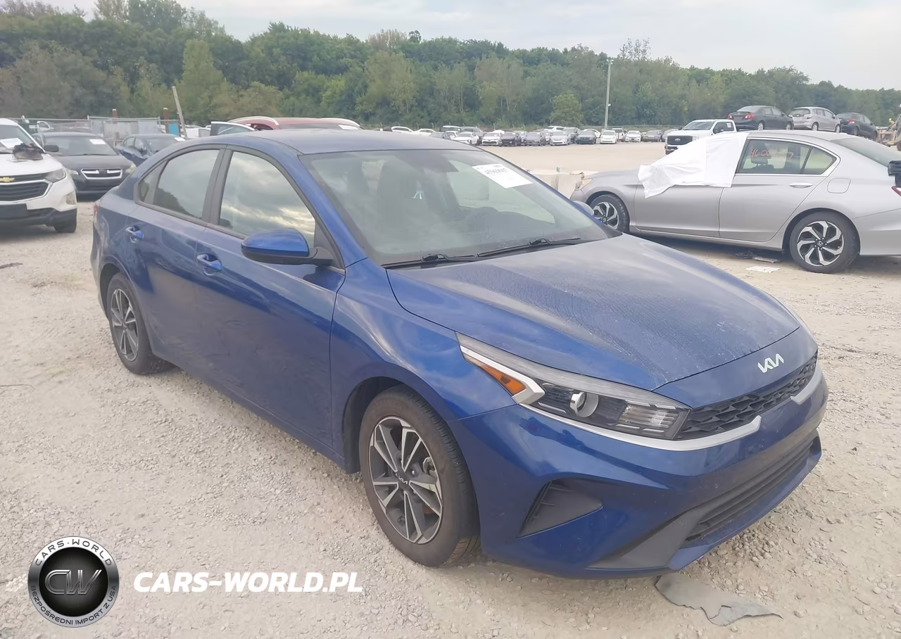 2024 Kia Forte Lxs – zdjęcie 1 z 16