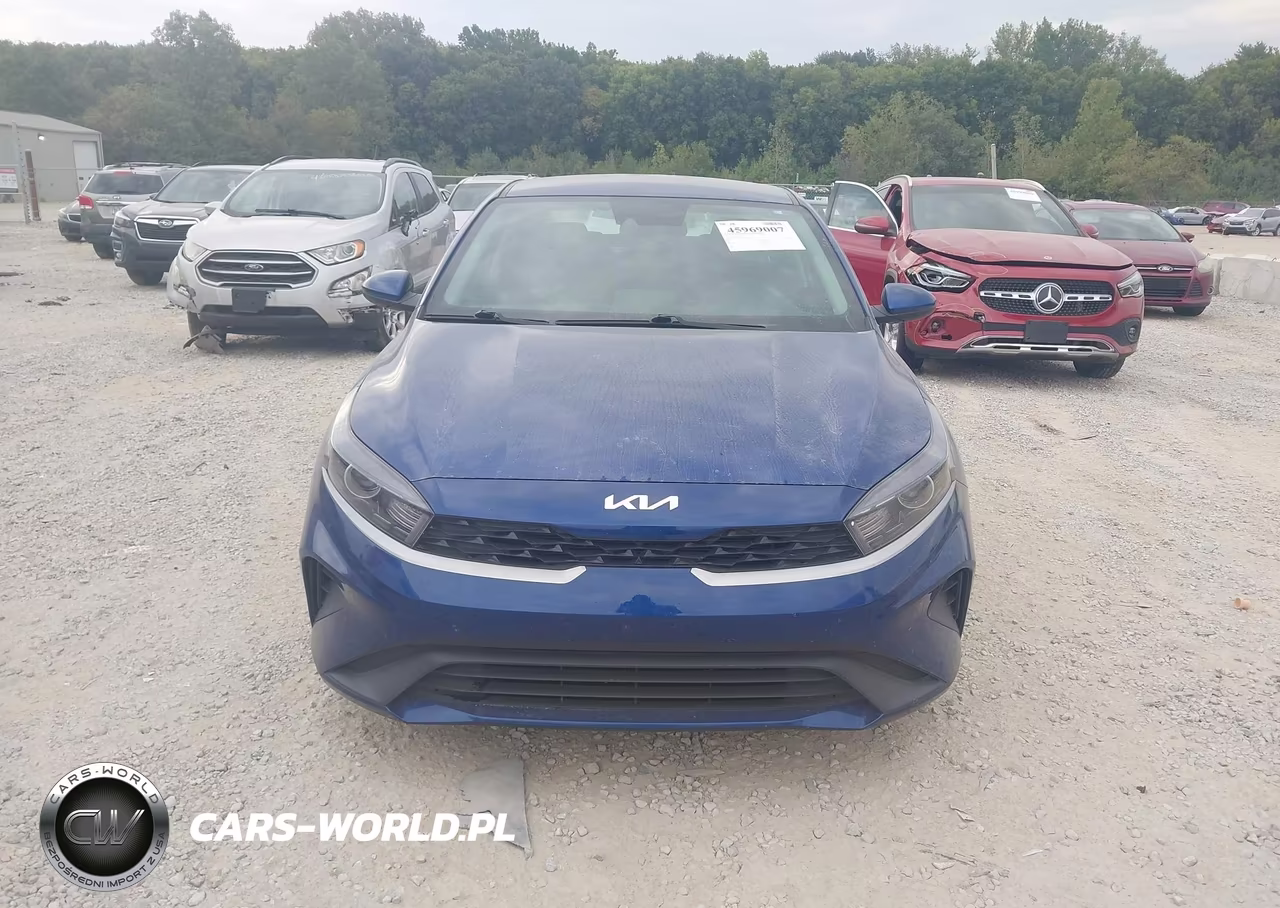 2024 Kia Forte Lxs VIN:3KPF24AD7RE733194 - 12