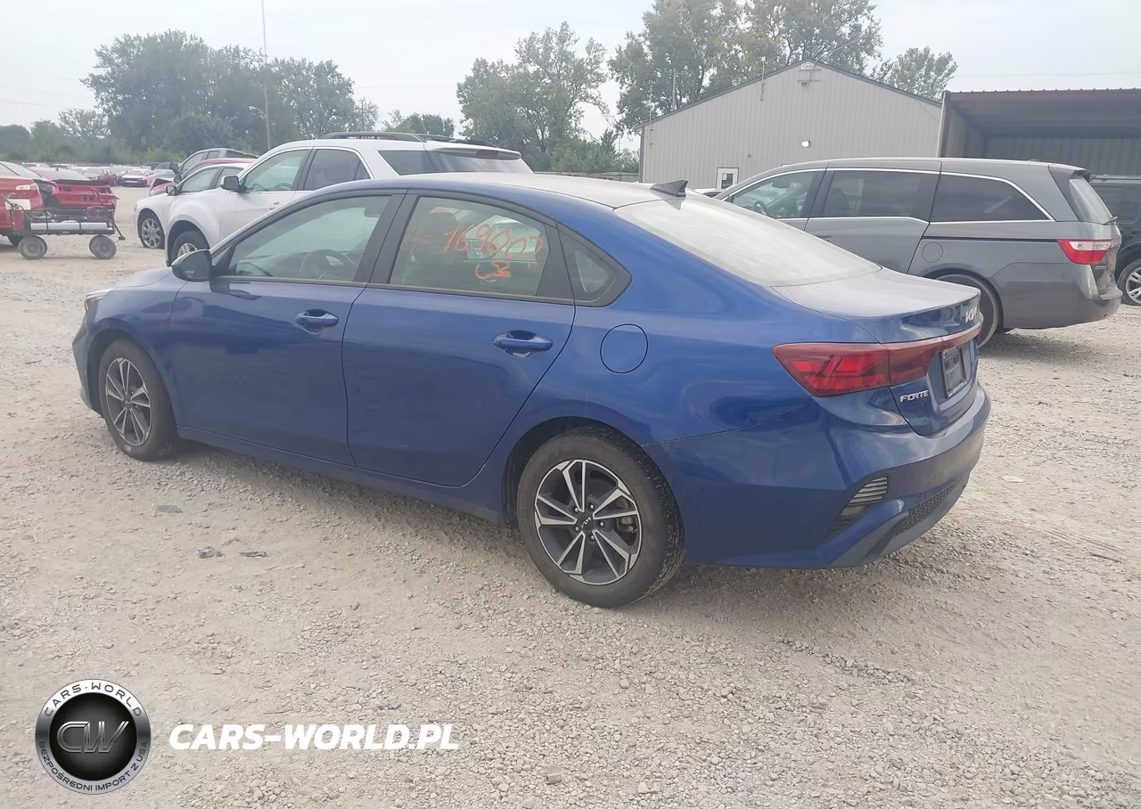 2024 Kia Forte Lxs VIN:3KPF24AD7RE733194 - 3