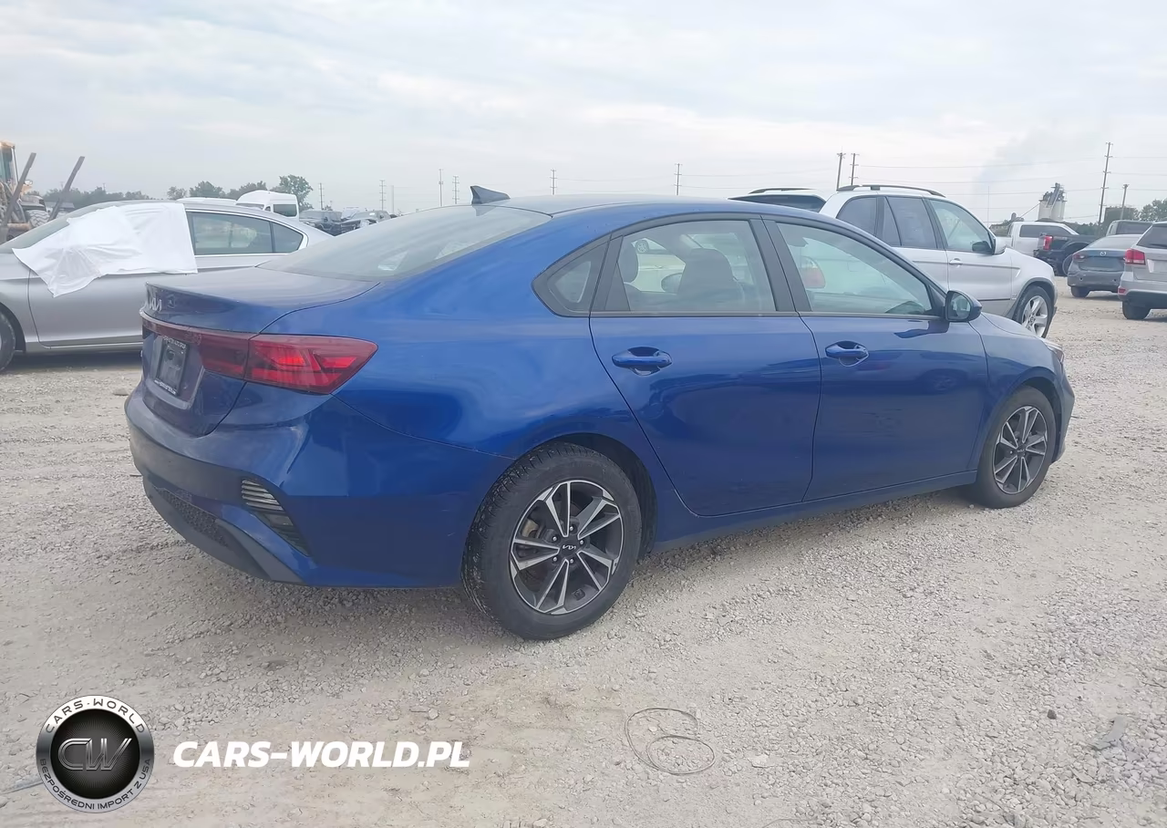 2024 Kia Forte Lxs VIN:3KPF24AD7RE733194 - 4