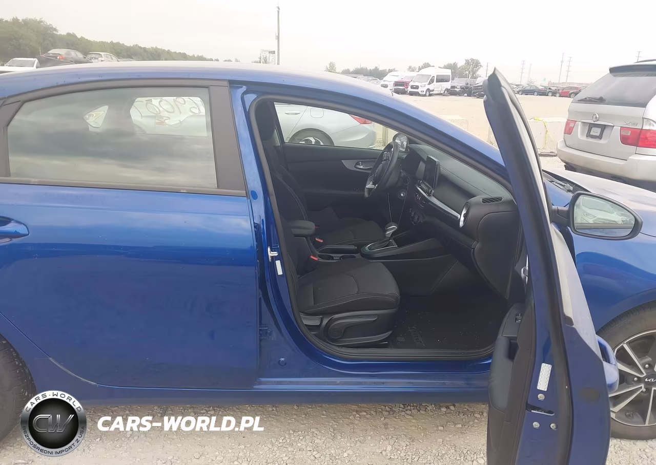 2024 Kia Forte Lxs VIN:3KPF24AD7RE733194 - 5